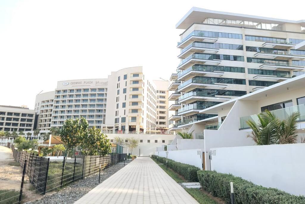 Luxury Apartment In Yas Island อาบูดาบี ภายนอก รูปภาพ
