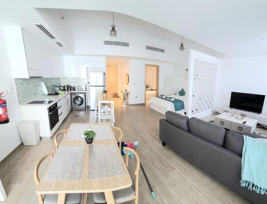 Luxury Apartment In Yas Island อาบูดาบี ภายนอก รูปภาพ